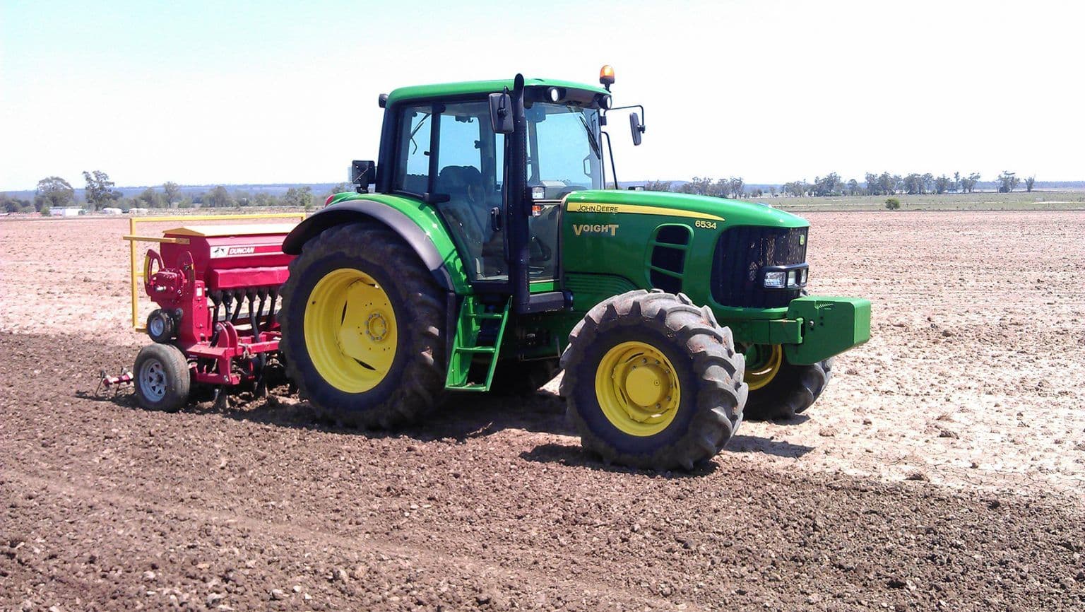 Heavy-duty tractor working a bulk earthworks site
